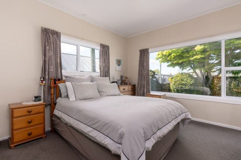 Photo of property in 106 Aorangi Road, Bryndwr, Christchurch, 8053