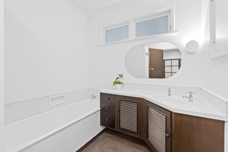 Photo of property in 50 Windsor Street, Terrace End, Palmerston North, 4410