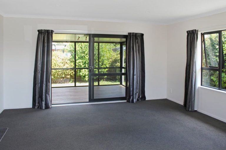 Photo of property in 22 Liberty Grove, Kelvin Grove, Palmerston North, 4414