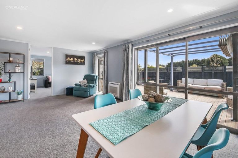 Photo of property in 9 Keeper Close, Woodend, 7610