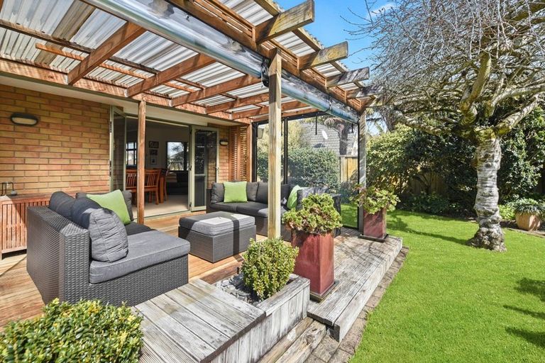 Photo of property in 10 Guernsey Place, Grandview Heights, Hamilton, 3200