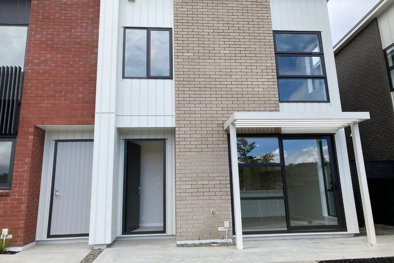 Photo of property in 19a O'meara Street, Swanson, Auckland, 0614