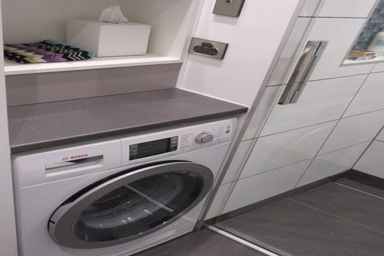 Photo of property in 51 Cavendish Square, Strathmore Park, Wellington, 6022