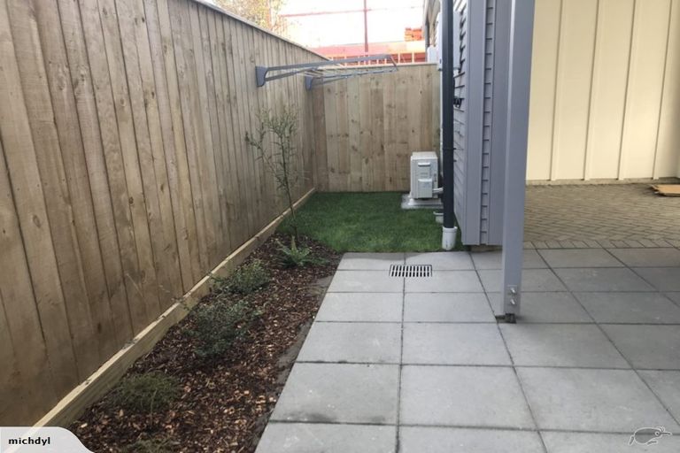 Photo of property in 3/121 Rongotai Road, Kilbirnie, Wellington, 6022