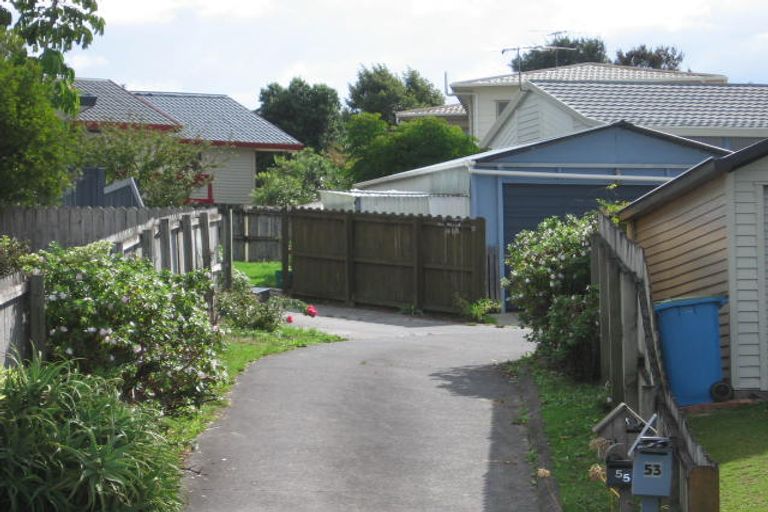 Photo of property in 55 Harmel Road, Glendene, Auckland, 0602