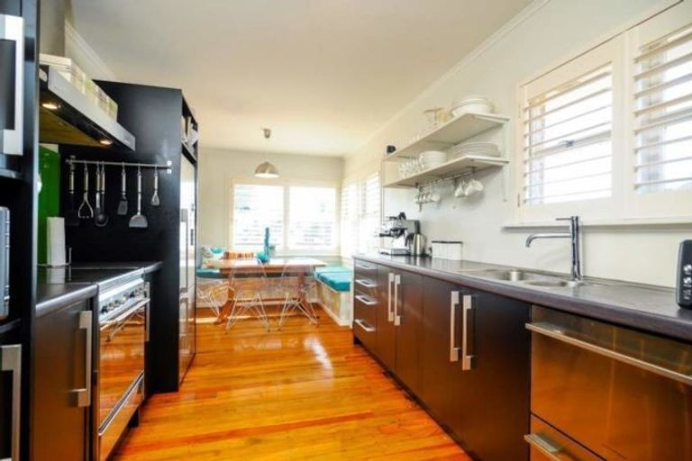 Photo of property in 59 Mcintyre Road, Mangere Bridge, Auckland, 2022