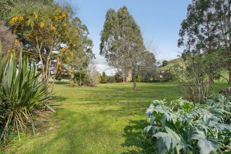 Photo of property in 991 Masterton Castlepoint Road, Tauweru, Masterton, 5889