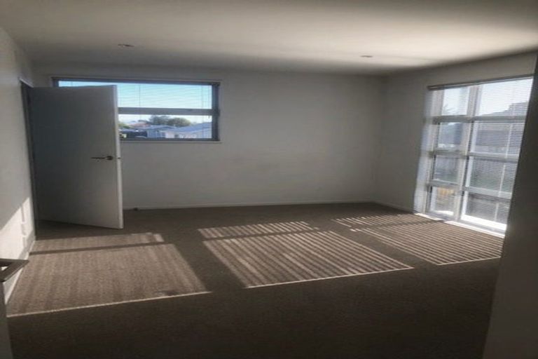 Photo of property in 43 Grafton Street, Waltham, Christchurch, 8011