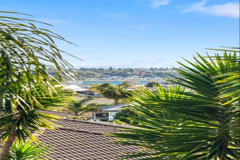 Photo of property in 66 Village Park Drive, Welcome Bay, Tauranga, 3112