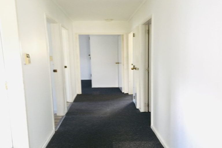 Photo of property in 2/24 Trentham Road, Papakura, 2110