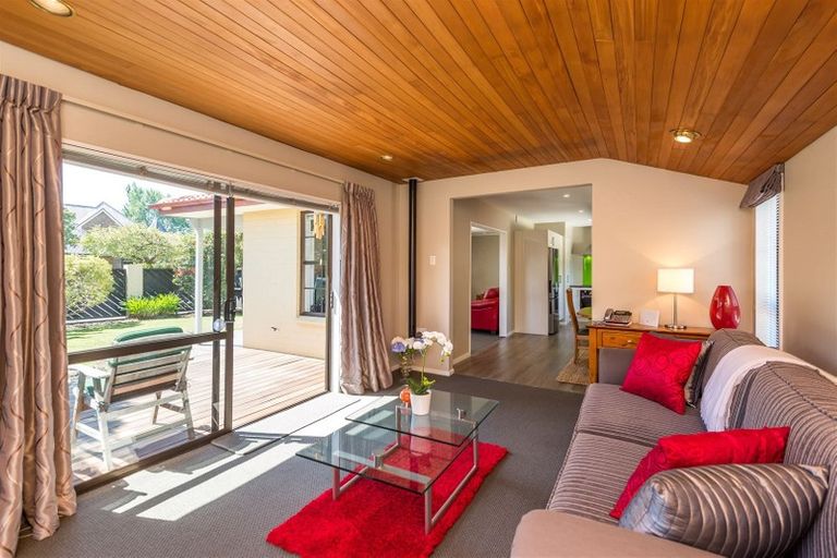 Photo of property in 28 Lakewood Drive, Burwood, Christchurch, 8083