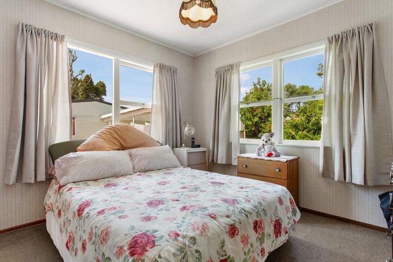 Photo of property in 11 Milich Terrace, Te Atatu South, Auckland, 0610