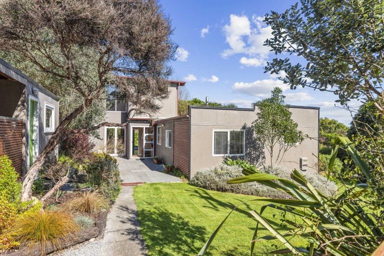 Photo of property in 32 Hadfield Road, Peka Peka, Waikanae, 5391