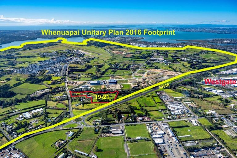 Photo of property in 21 Brigham Creek Road, Whenuapai, Auckland, 0618