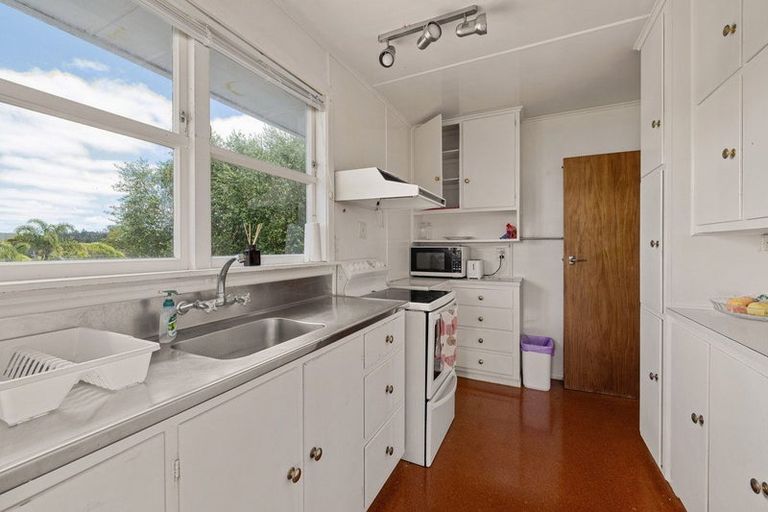 Photo of property in 3 Veronica Street, Paihia, 0200