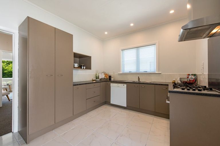 Photo of property in 349 Main Road, Tawa, Wellington, 5028