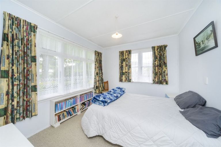 Photo of property in 5 Pencarrow Street, Highbury, Palmerston North, 4412