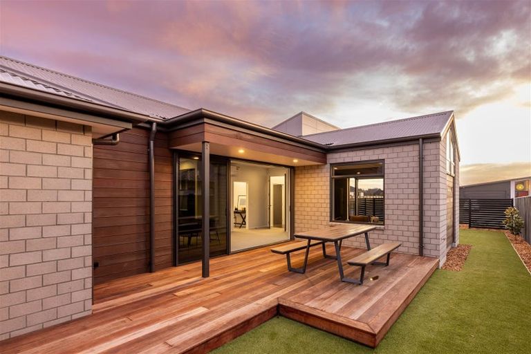 Photo of property in 3 Picadilly Avenue, Casebrook, Christchurch, 8051