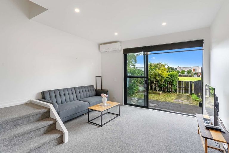 Photo of property in 21 Alliance Lane, Papakura, 2110