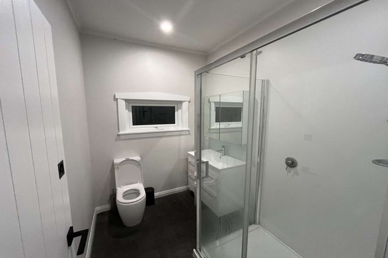 Photo of property in 10 Byron Street, Petone, Lower Hutt, 5012