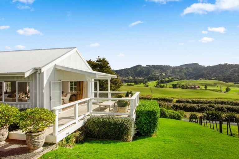 Photo of property in 395a Matakana Valley Road, Matakana, Warkworth, 0985