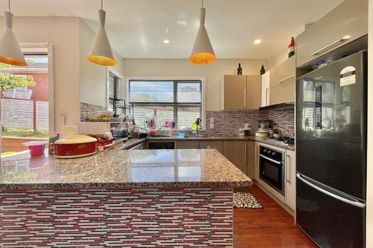 Photo of property in 357 Main Road, Tawa, Wellington, 5028