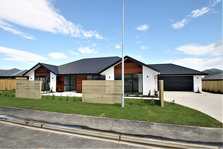 Photo of property in 44 Anderton Crescent, Mosgiel, 9024