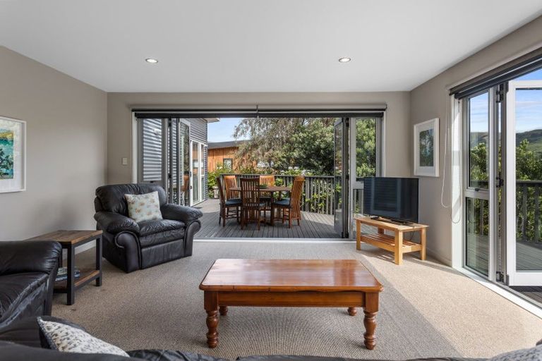 Photo of property in 11 Manuka Terrace, Duvauchelle, 7581