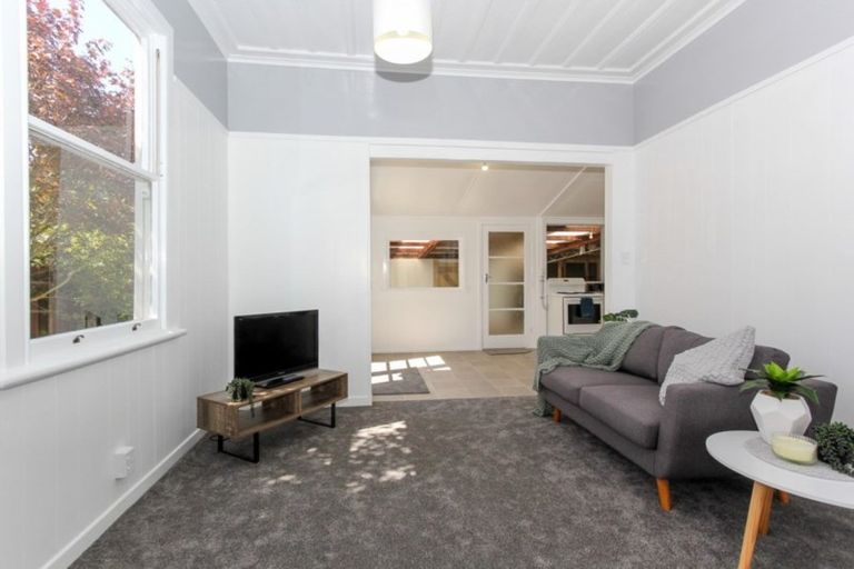 Photo of property in 17a Brookes Terrace, Waitara, 4320