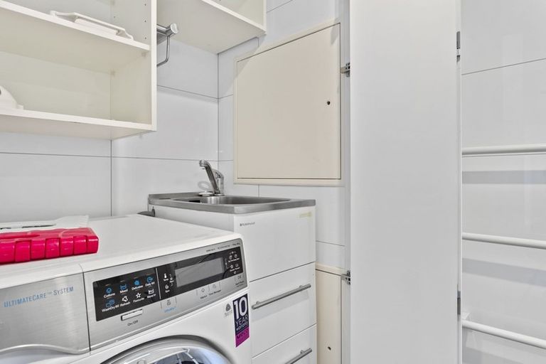 Photo of property in Gloucester Towers, 13/28 Gloucester Street, Christchurch Central, Christchurch, 8013