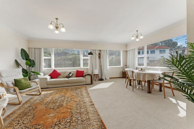 Photo of property in 5 Price Street, Westown, New Plymouth, 4310