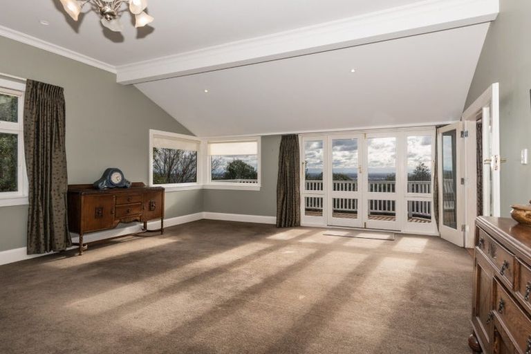 Photo of property in 123 Hackthorne Road, Cashmere, Christchurch, 8022
