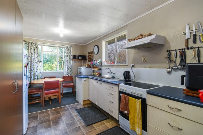 Photo of property in 8 Island View Road, Western Heights, Rotorua, 3015