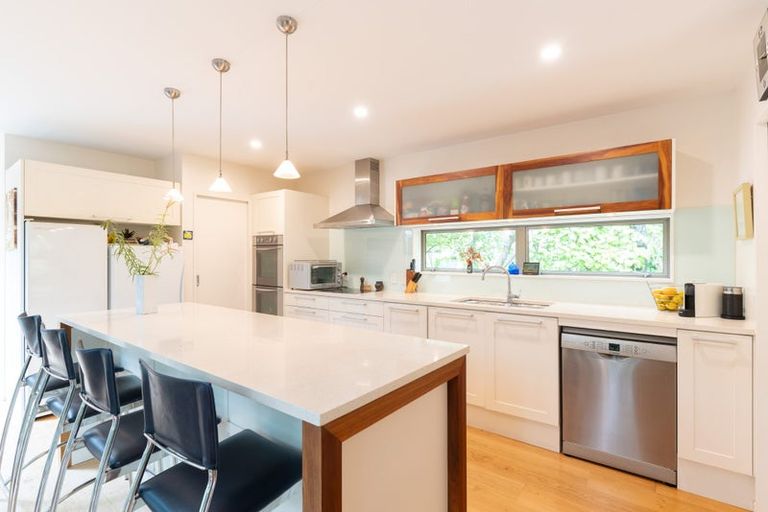 Photo of property in 15 Nuffield Street, Tawa, Wellington, 5028