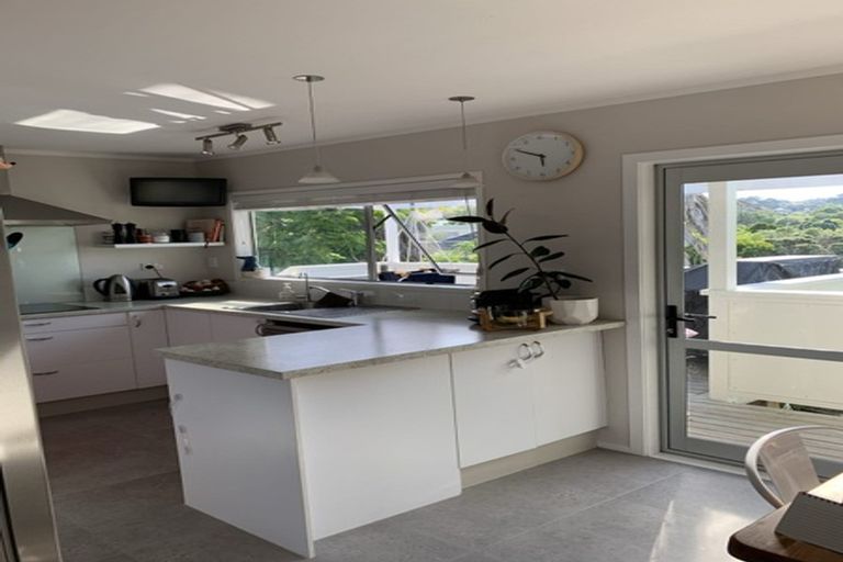 Photo of property in 2/14 Finchley Road, Torbay, Auckland, 0630