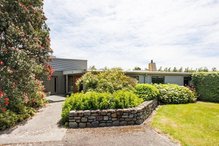 Photo of property in 291 Napier Road, Kelvin Grove, Palmerston North, 4470