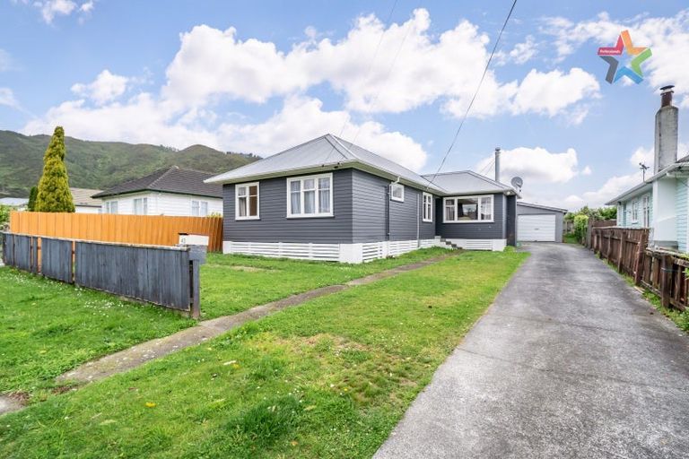 Photo of property in 43 Russell Road, Wainuiomata, Lower Hutt, 5014