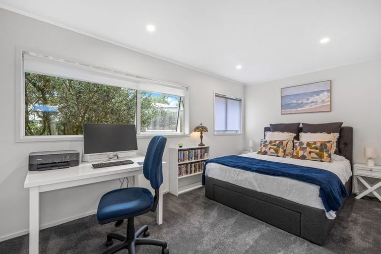 Photo of property in 166 Stapleford Crescent, Browns Bay, Auckland, 0630