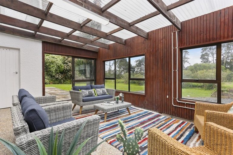 Photo of property in 40 Shaw Road, Oratia, Auckland, 0604