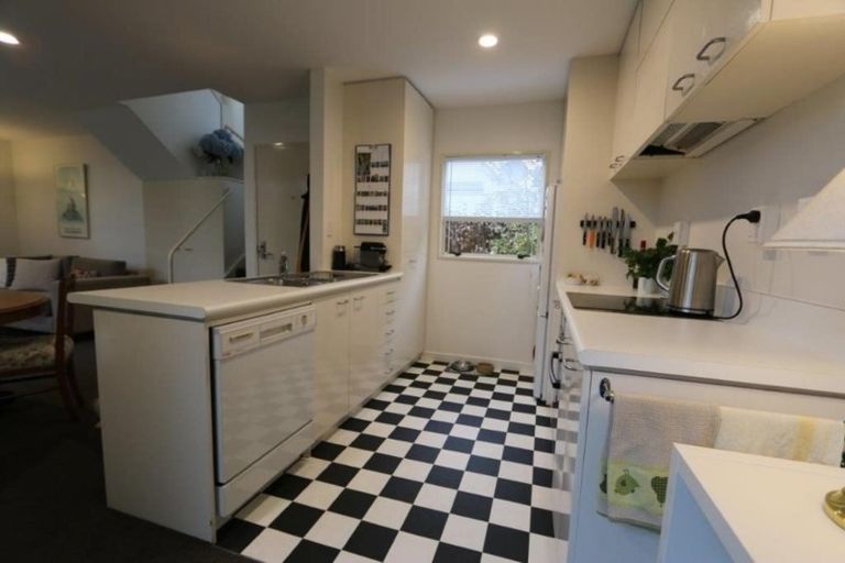 Photo of property in 2/16 Exeter Street, Merivale, Christchurch, 8014