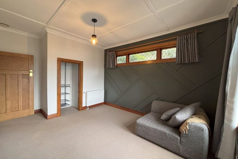 Photo of property in 19 Onehuka Road, Tirohanga, Lower Hutt, 5010