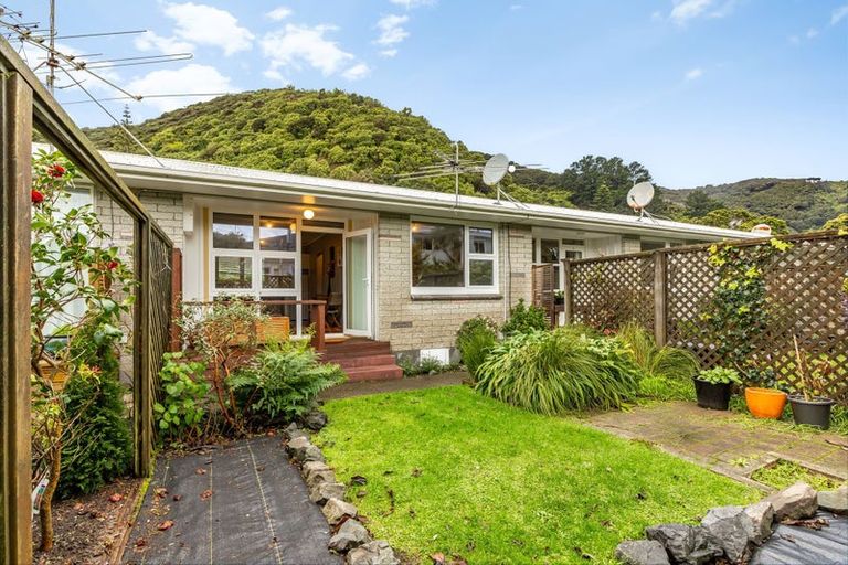 Photo of property in 8/238 Muritai Road, Eastbourne, Lower Hutt, 5013