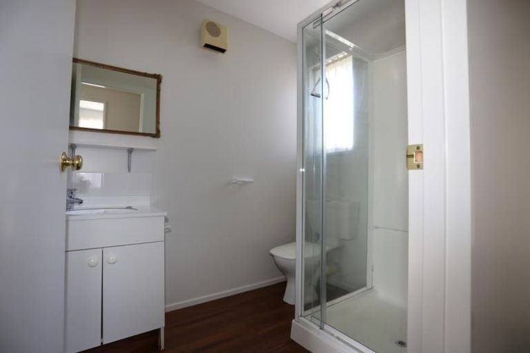 Photo of property in 8 Farm Lane, Parklands, Christchurch, 8083