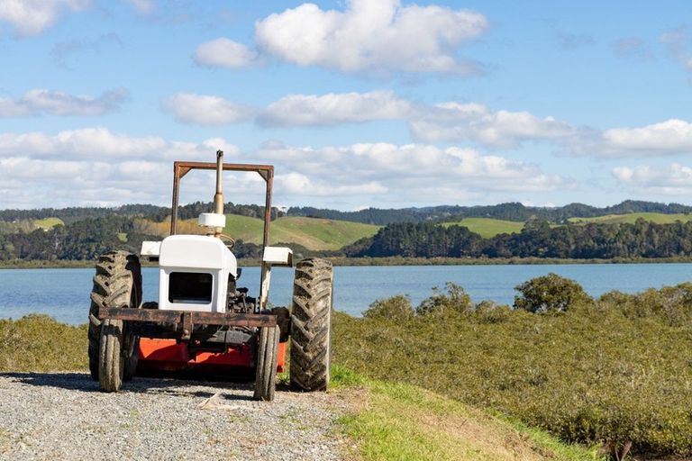 Photo of property in 68 Goodall Road, Snells Beach, 0920