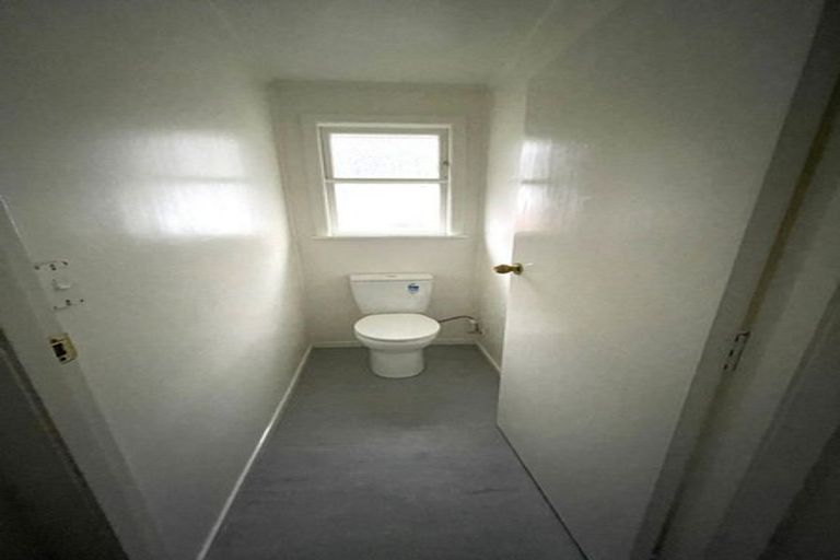 Photo of property in 16 Horoeka Street, Stokes Valley, Lower Hutt, 5019