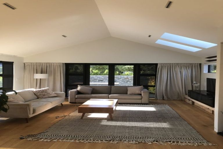 Photo of property in 2 Kerrera Lane, Jacks Point, Queenstown, 9371