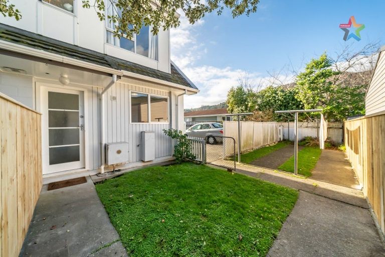 Photo of property in 6d Flock Grove, Fairfield, Lower Hutt, 5011