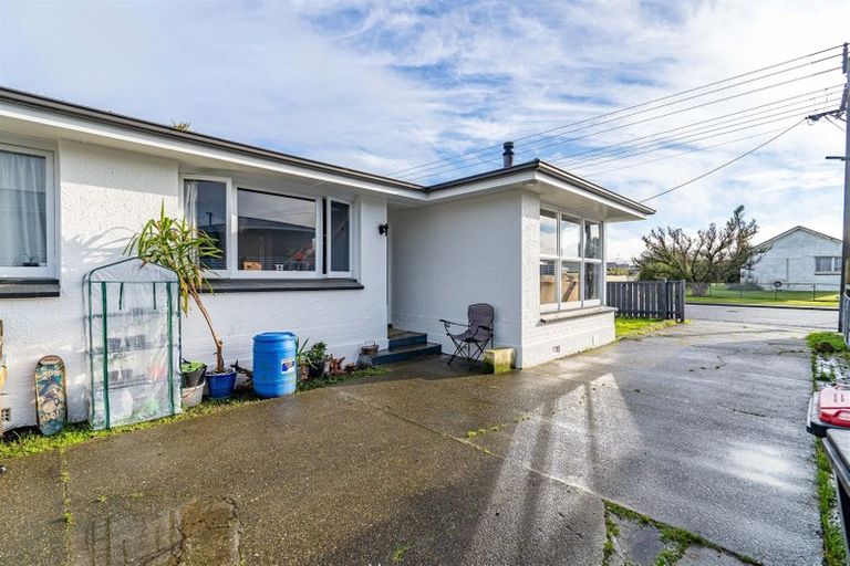 Photo of property in 211 Mcquarrie Street, Kingswell, Invercargill, 9812