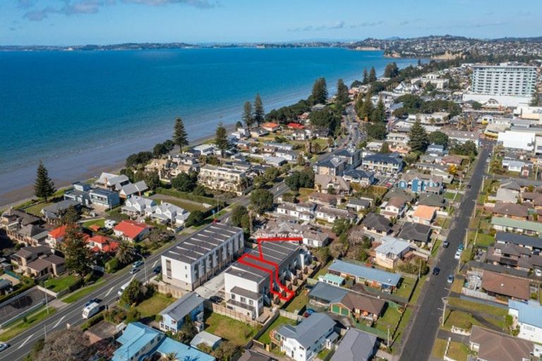 Photo of property in 11 Ngaru Way, Orewa, 0931
