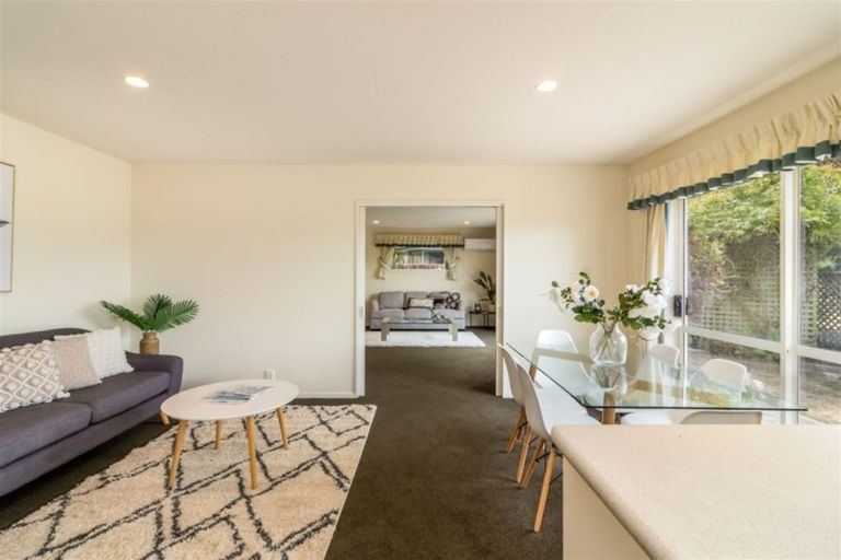 Photo of property in 15a Fieldmoor Place, Parklands, Christchurch, 8083